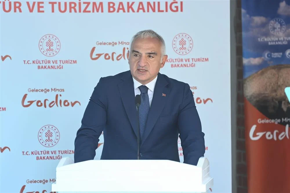 Gordion'daki T26 tümülüsünde mezar odası ve 88 metal eser bulundu