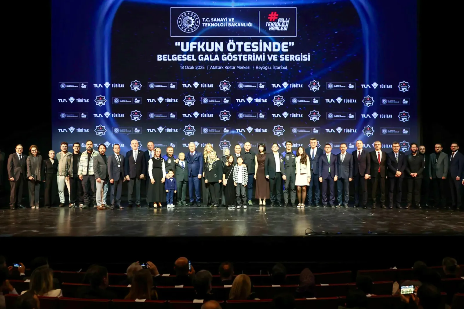 Ufkun Ötesinde belgeselinin galası AKM’de yapıldı
