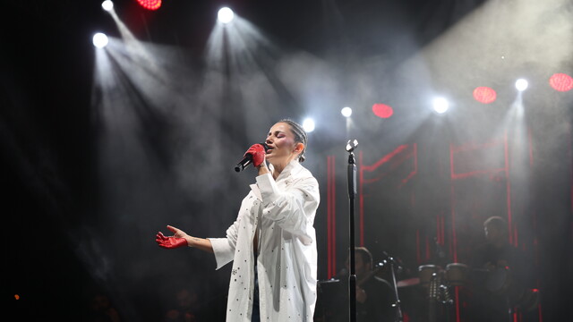 Merve Özbey, Osmancık’ta 29 Ekim Cumhuriyet Bayramı Konserine Sahne Oldu