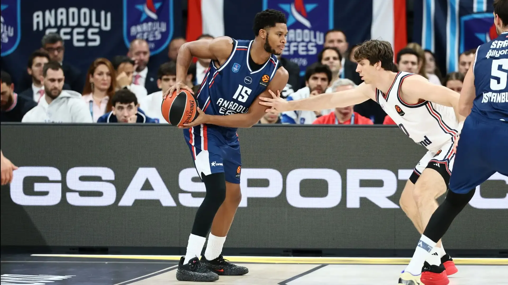 Anadolu Efes, Bayern Münih'e 101-93 Mağlup Oldu