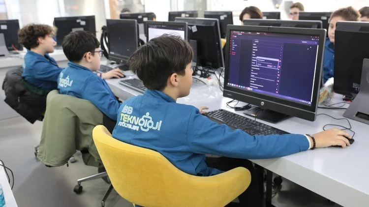 Temsili: İBB teknoloji atölyelerinde yeni dönem 1.359 öğrenciyle başladı