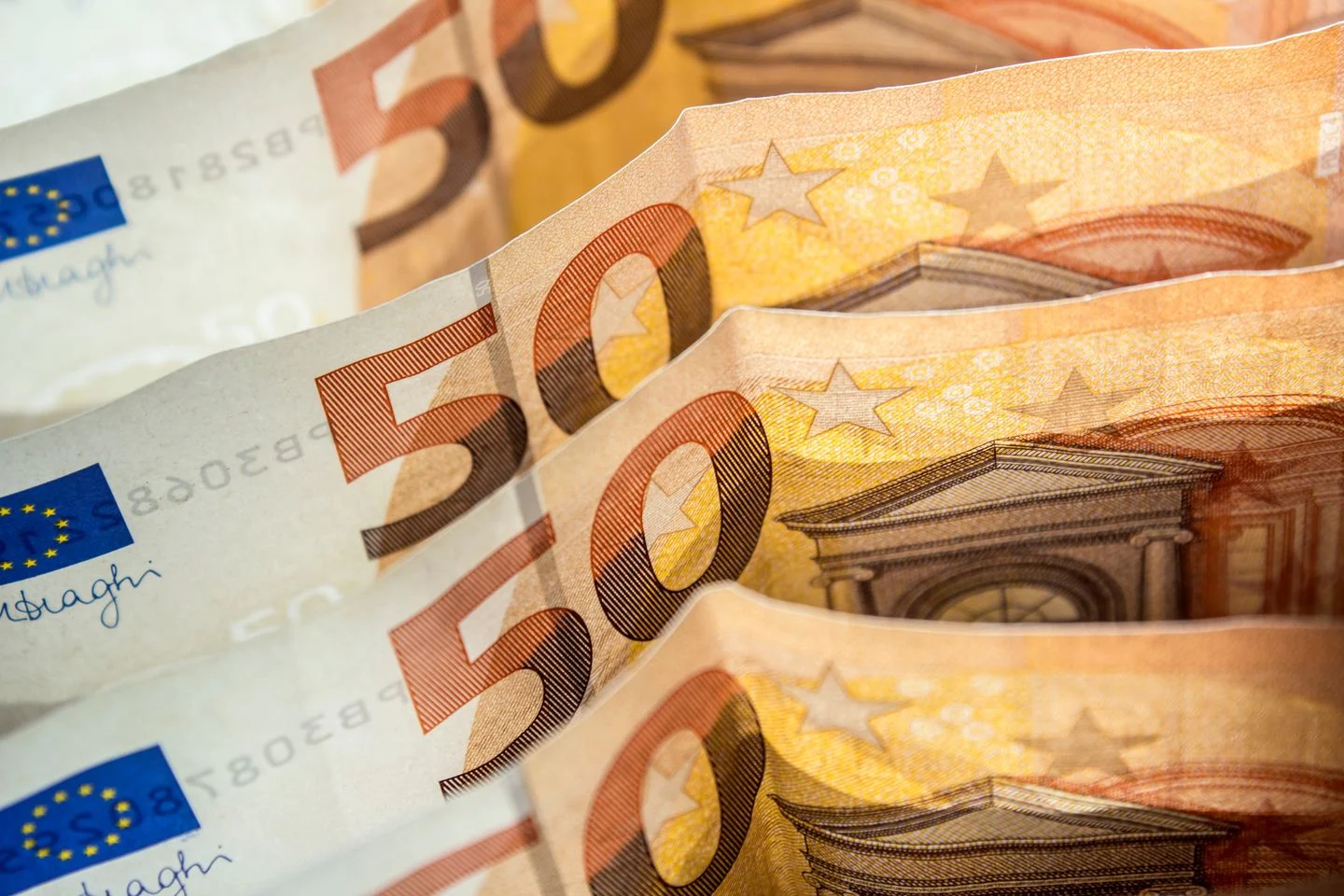 Temsili: 9 Ocak 2026 döviz bülteni: dolar 43,0638, euro 50,1578 TL