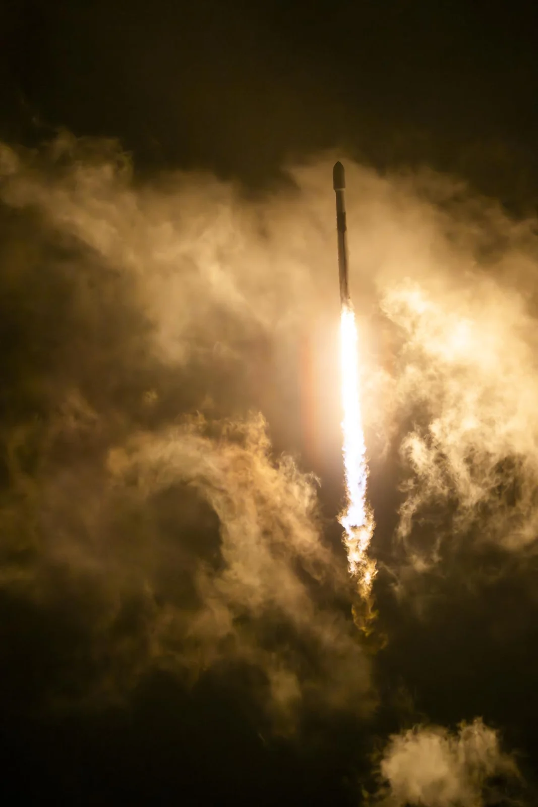Sentinel-6B okyanus seviyelerini izlemek üzere fırlatıldı