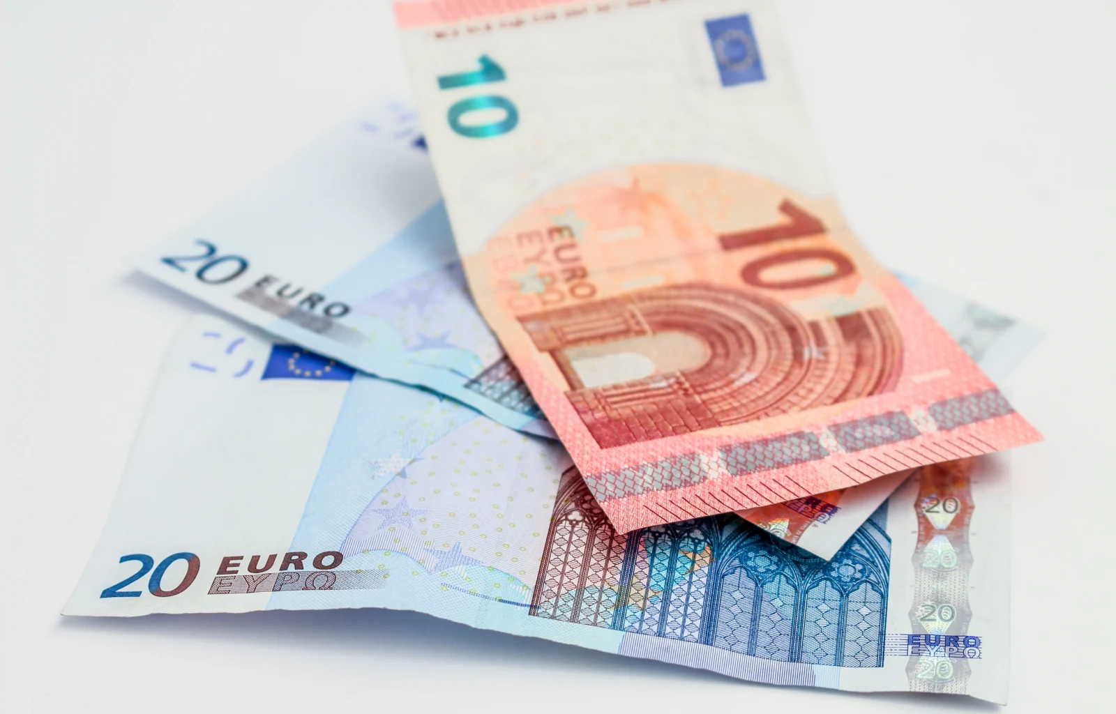 Temsili: 31 Ağustos 2026 döviz bülteni: dolar 48,2613, euro 55,9658 TL